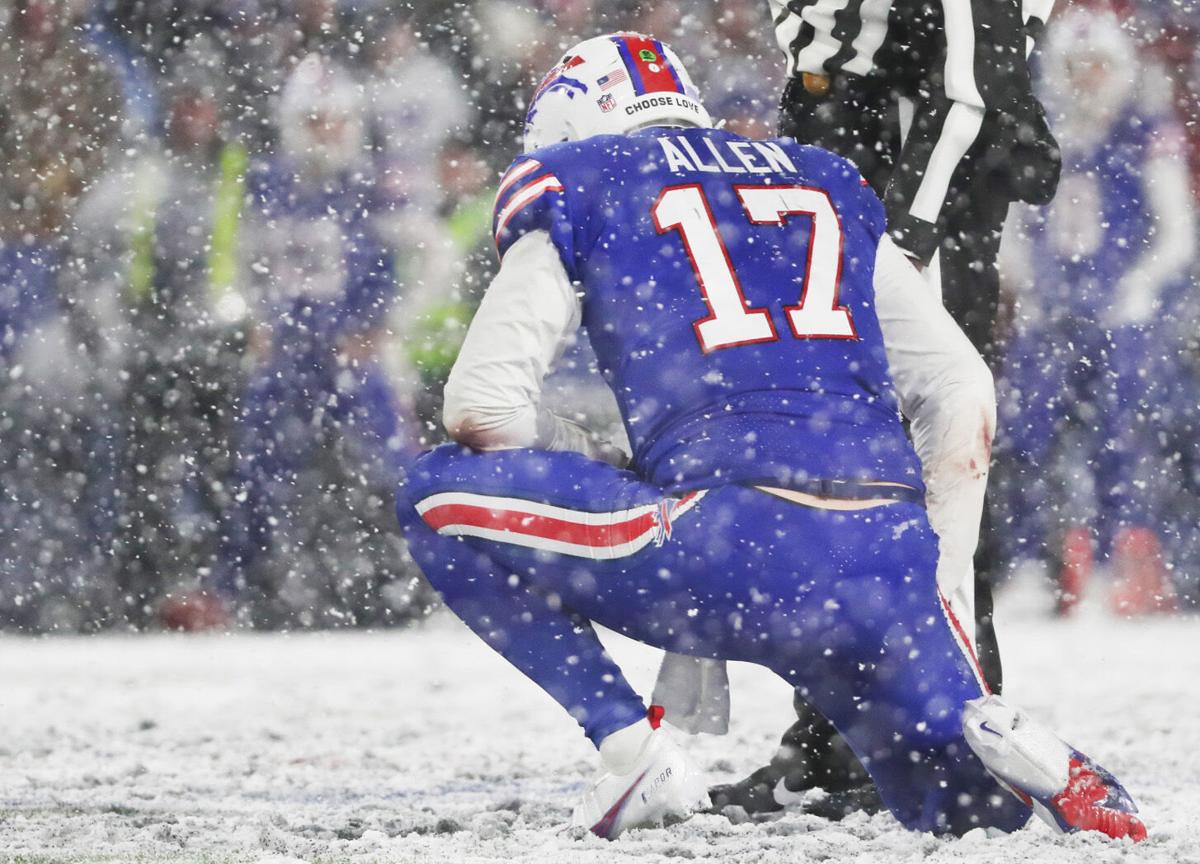 Bills' Josh Allen starting vs. Vikings despite elbow injury - ESPN