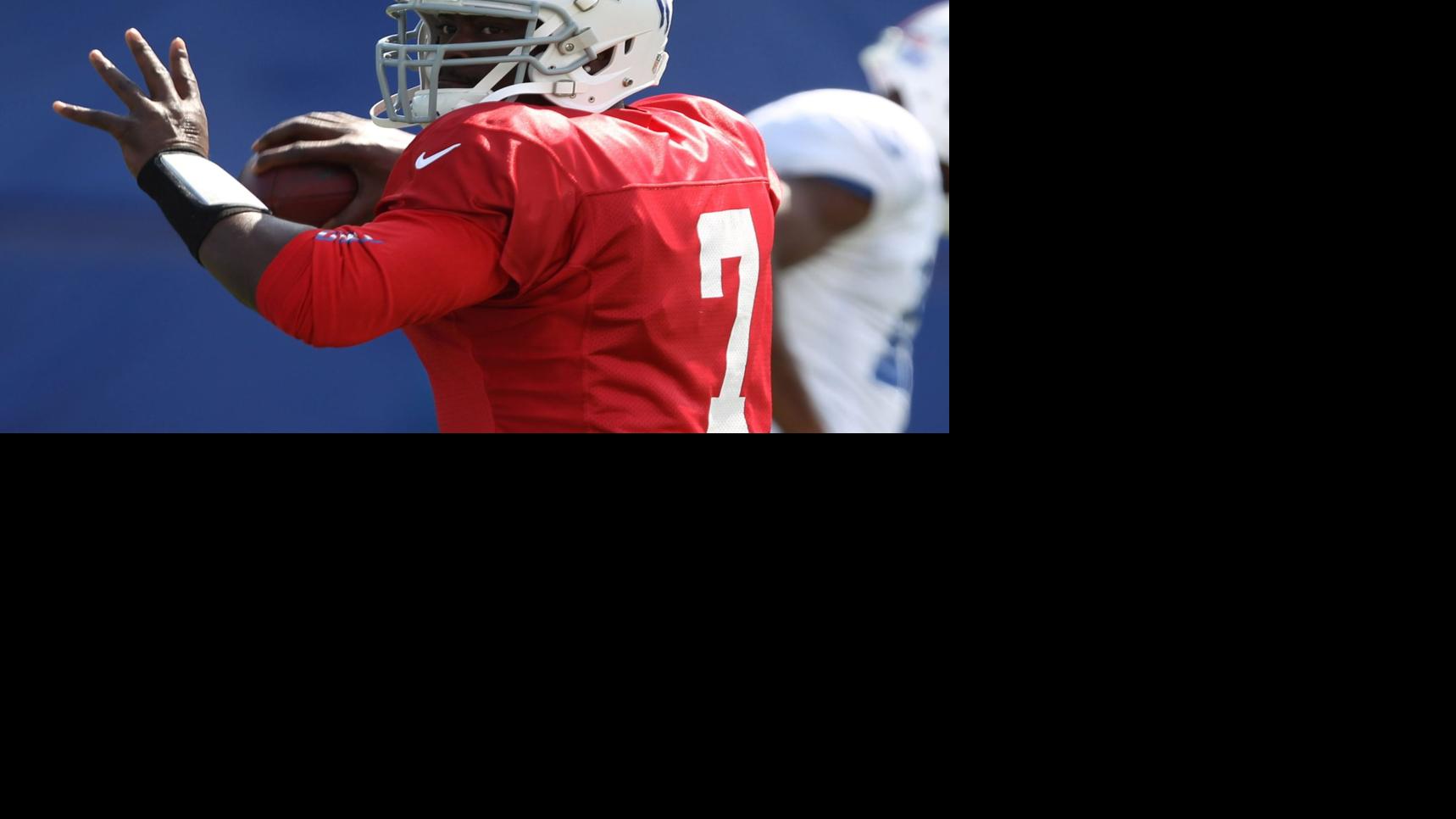 Former Bills Quarterback Tarvaris Jackson Dies In Car Accident