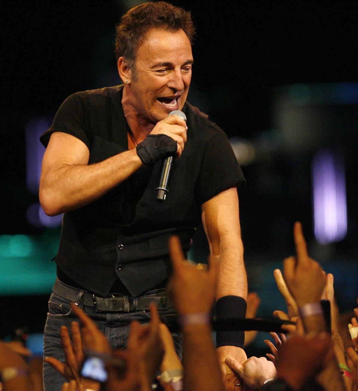 Bruce Springsteen shows here over the years Multimedia