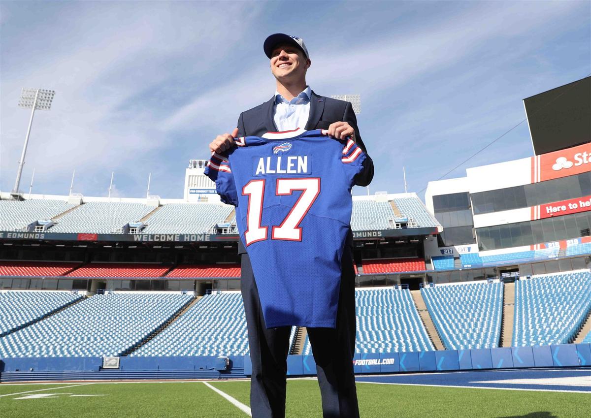 Josh Allen and Tremaine Edmunds arrive in Buffalo (copy)