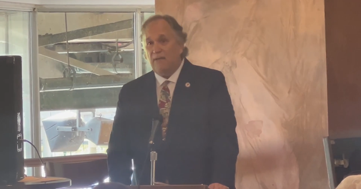 Mike Poreda enters Buffalo Baseball Hall