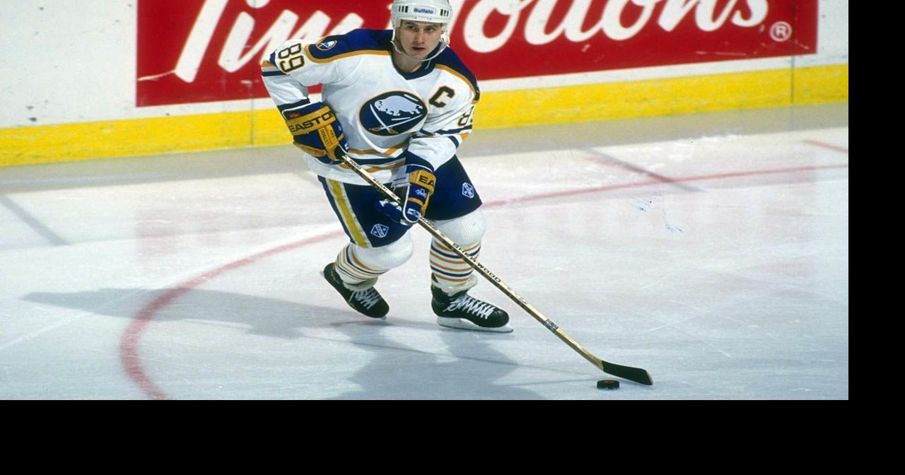 Let Alexander Mogilny in the Hockey Hall of Fame! Snubs who deserve to be  inducted - ESPN