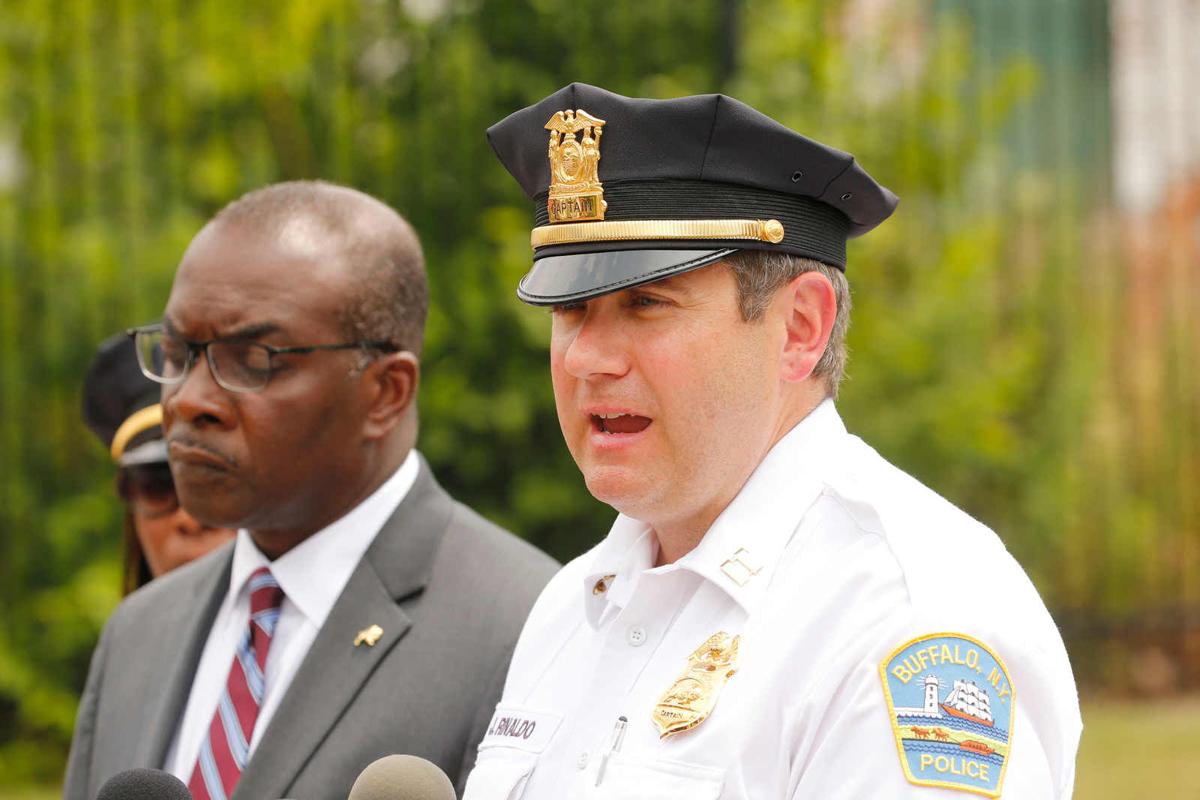 Familiar face of Buffalo Police Department retires