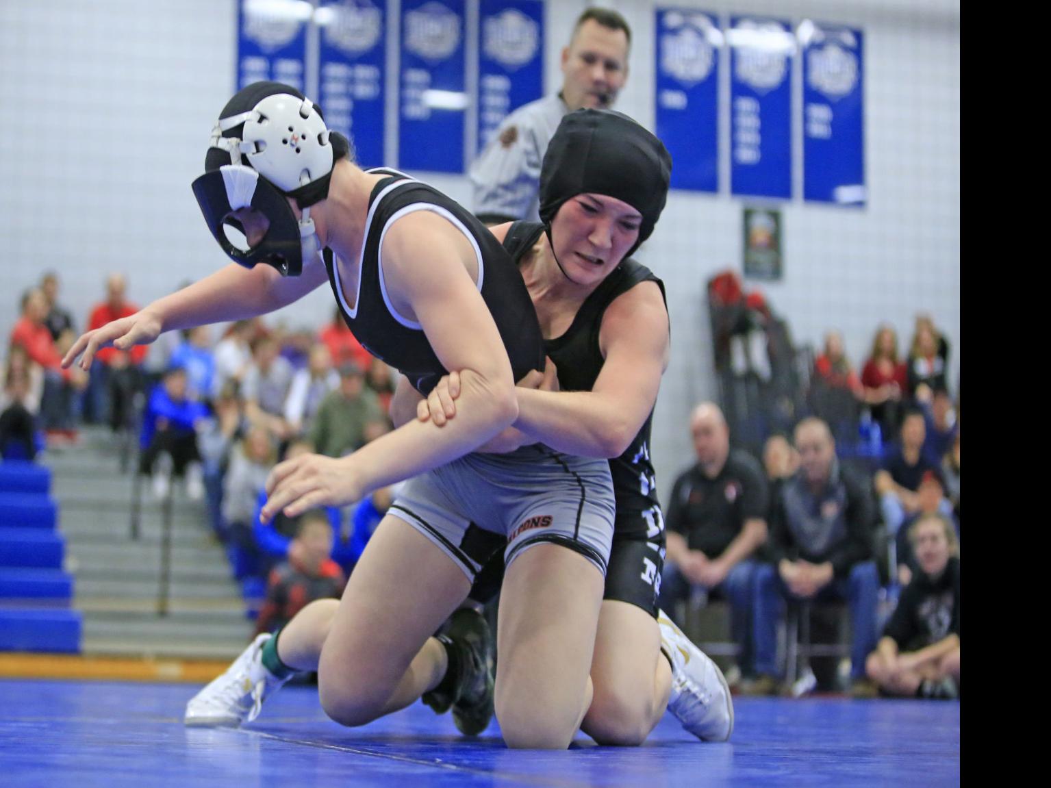 Inaugural High School Girls Wrestling Invitational Offers Rare Opportunity High School Buffalonews Com