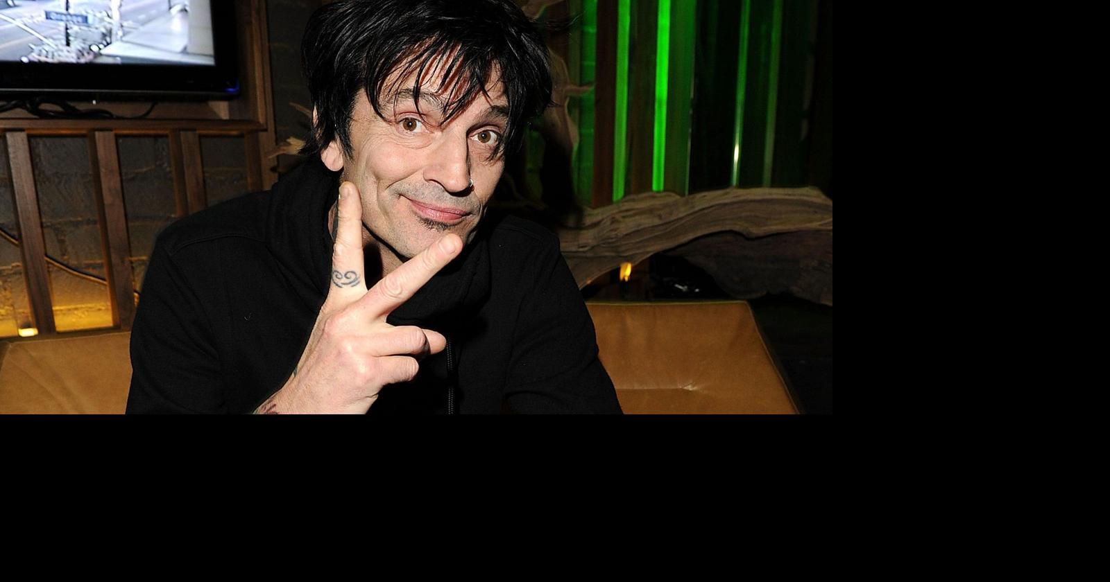 Lee’s unexcused absence sinks Motley Crue
