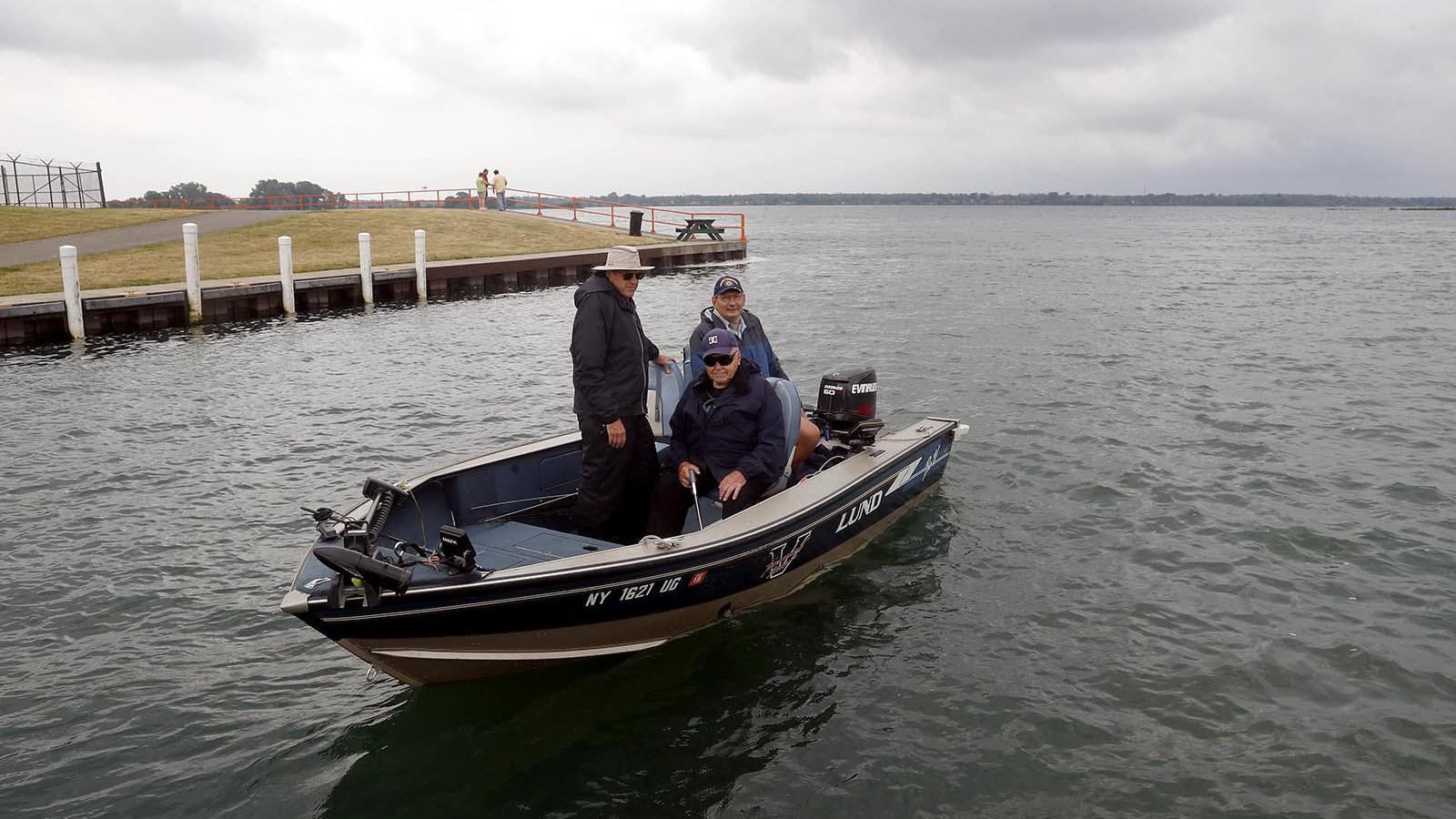 Now You May Enter Canadian Waters Without Reporting Unless You Land Local News Buffalonews Com