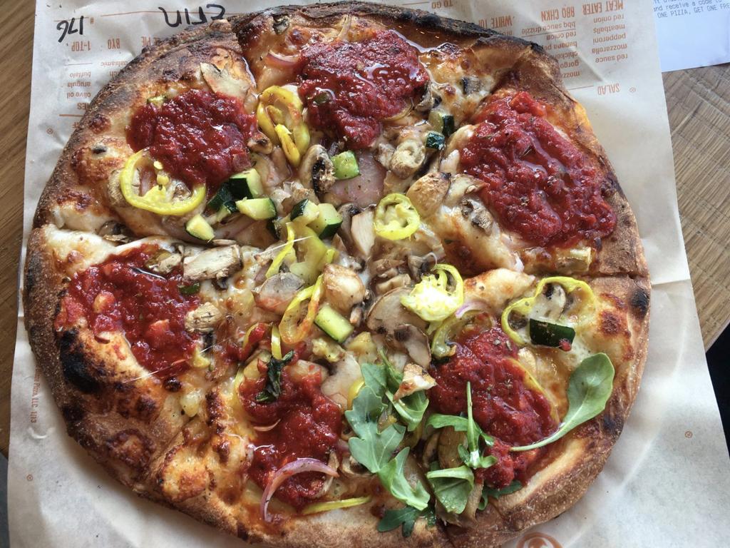 Starters: Blaze Pizza sparks buzz on the boulevard