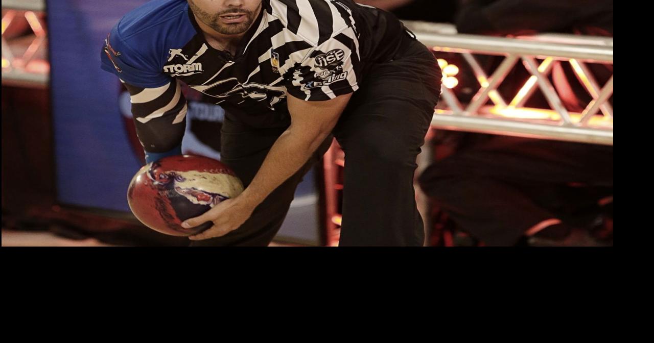 Australian bowler brings two-handed technique to PBA Tournament of  Champions in Shawnee