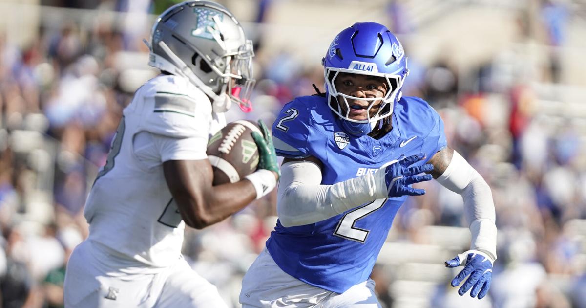 Red Murdock Nfl Scouting Combine UB linebacker Red Murdock invited to NFL combine
