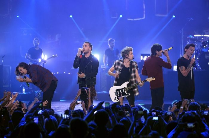 Buffalo Bills on X: .@onedirection is coming to Ralph Wilson Stadium in  2015! CONCERT DETAILS:   / X