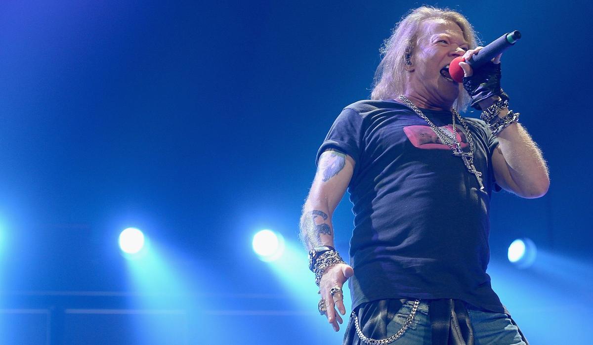 Axl Dc Entertains At First Niagara Center Entertainment Buffalonews Com