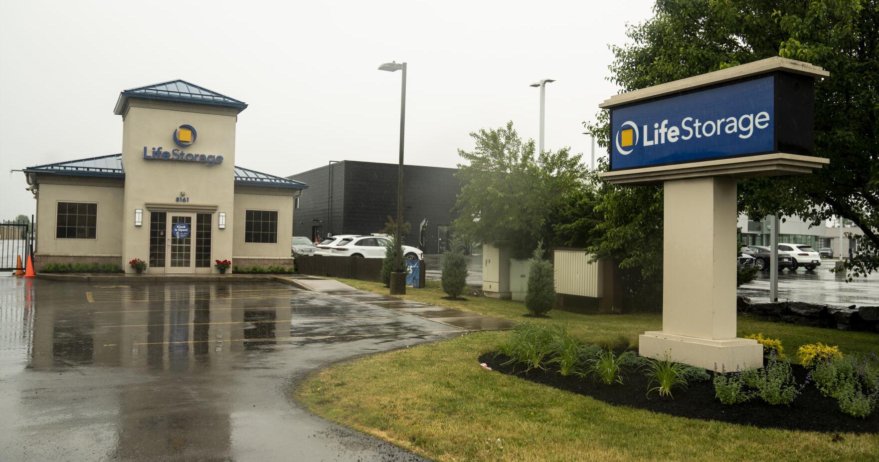 Storage wars: Inside the battle to buy Life Storage - Vimarsana News