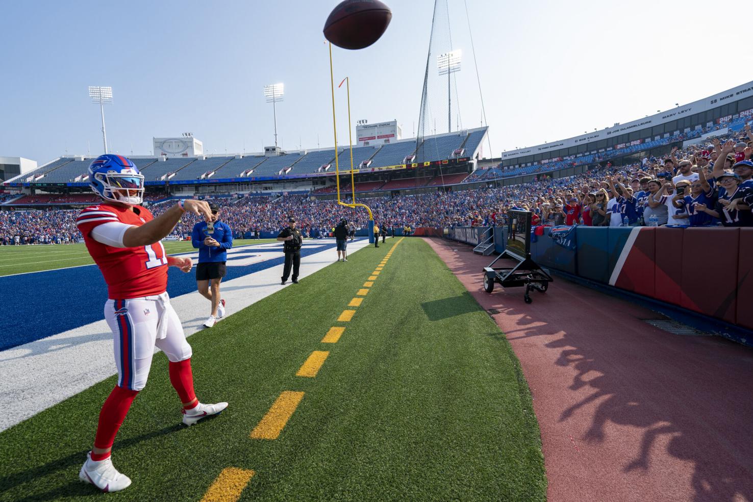 Photos Bills return to Highmark for Blue and Red practice