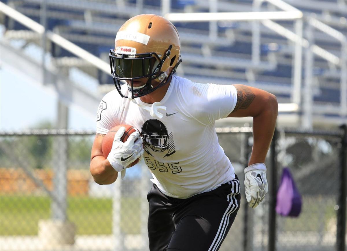 1008379457-hsfootball-scull-020