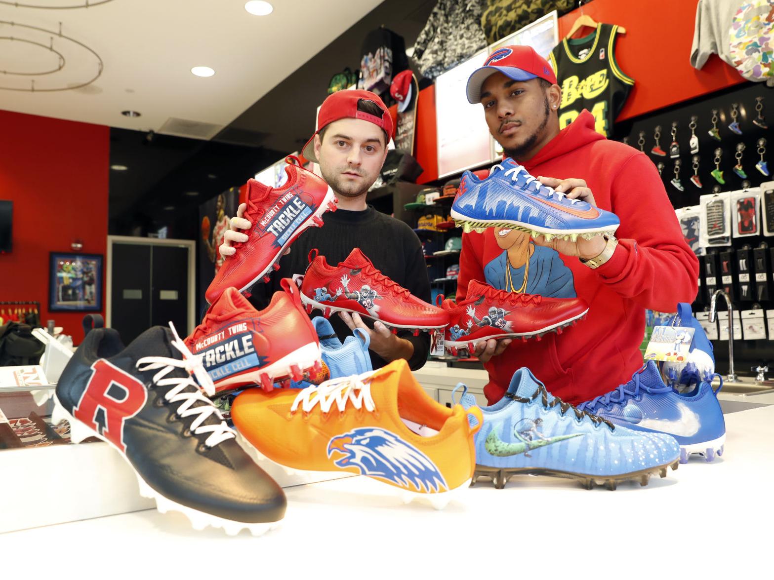 Many Customized Cleats In Sunday S Nfl Games Were Designed In Buffalo Buffalo Bills News Nfl Buffalonews Com