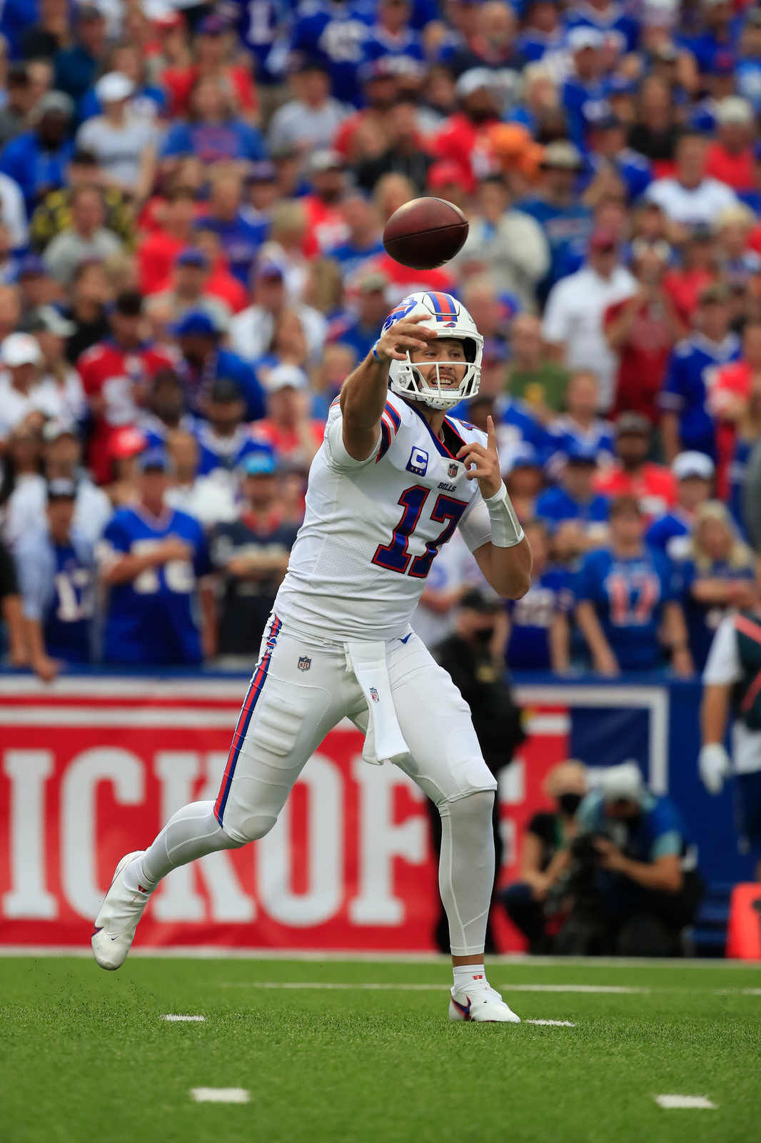 Buffalo Bills won't apologize for 6-2 start, but fans wonder: How