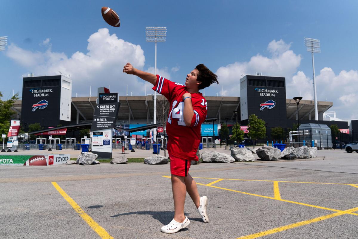 Photos: Bills return to Highmark for Blue and Red practice