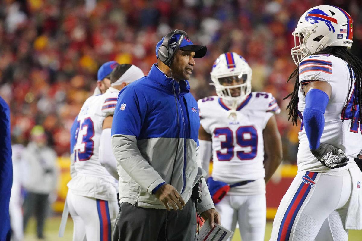 Bills' Brian Daboll & Leslie Frazier drawing HC interest, Joe