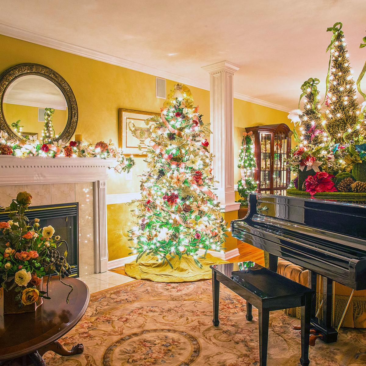 All Decked Out Western New Yorkers Show Their Holiday Style Buffalo Magazine Buffalonews Com