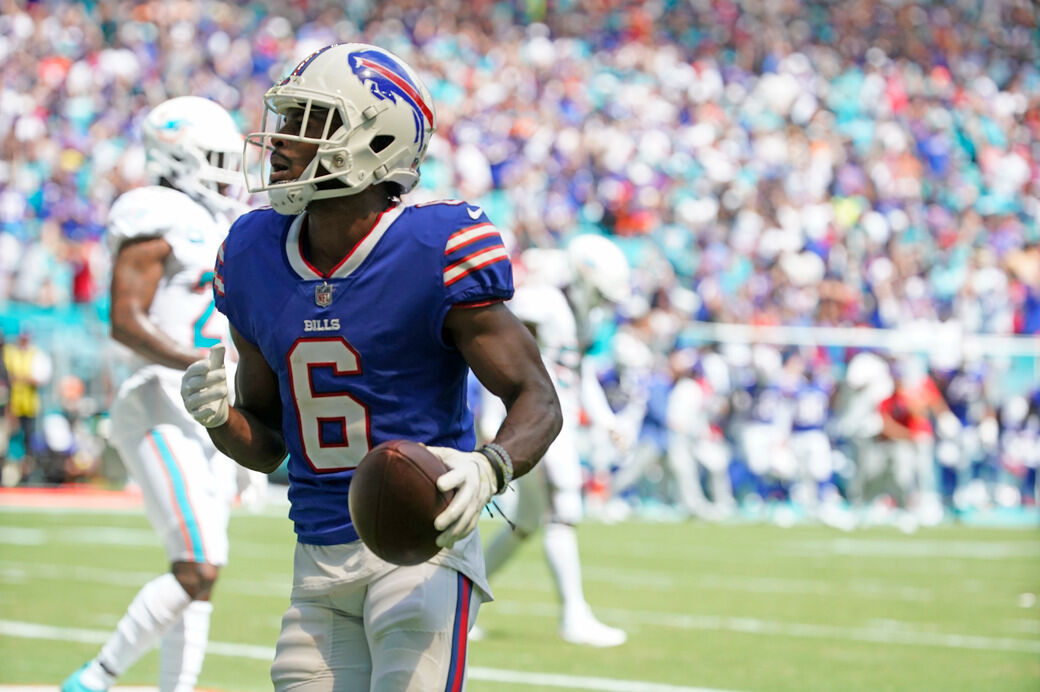 Bulldogs In The NFL Playoffs - Image 13: Jan 15, 2022; Orchard Park, New  York, USA; Buffalo Bills wide receiver Isaiah McKenzie (19) runs after a  catch during the third quarter of