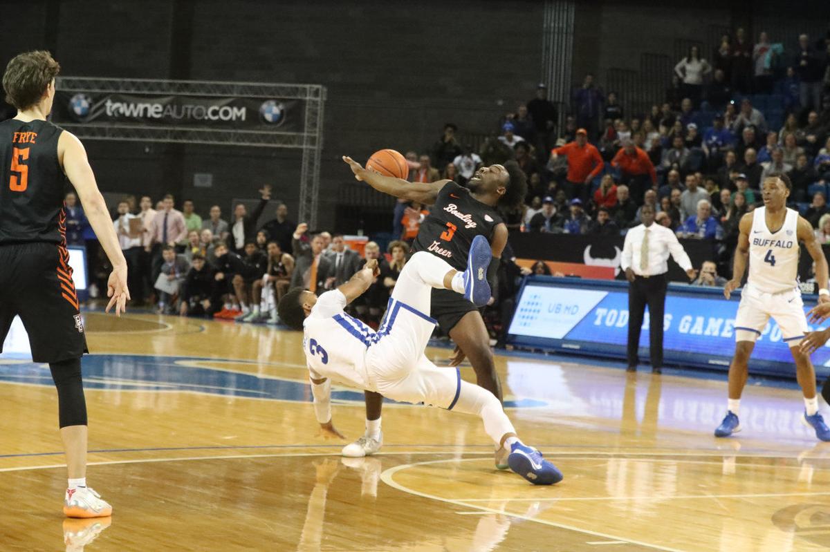 Ub Men S Basketball Squanders Early Second Half Lead In Loss To