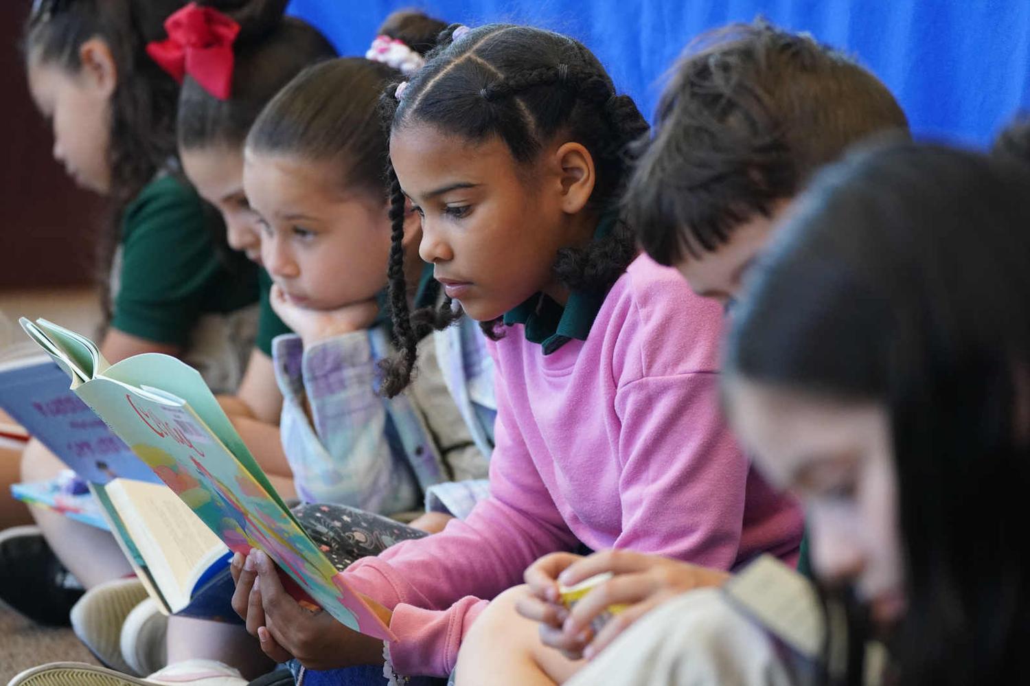 Buffalo School 33 bilingual support results in debate