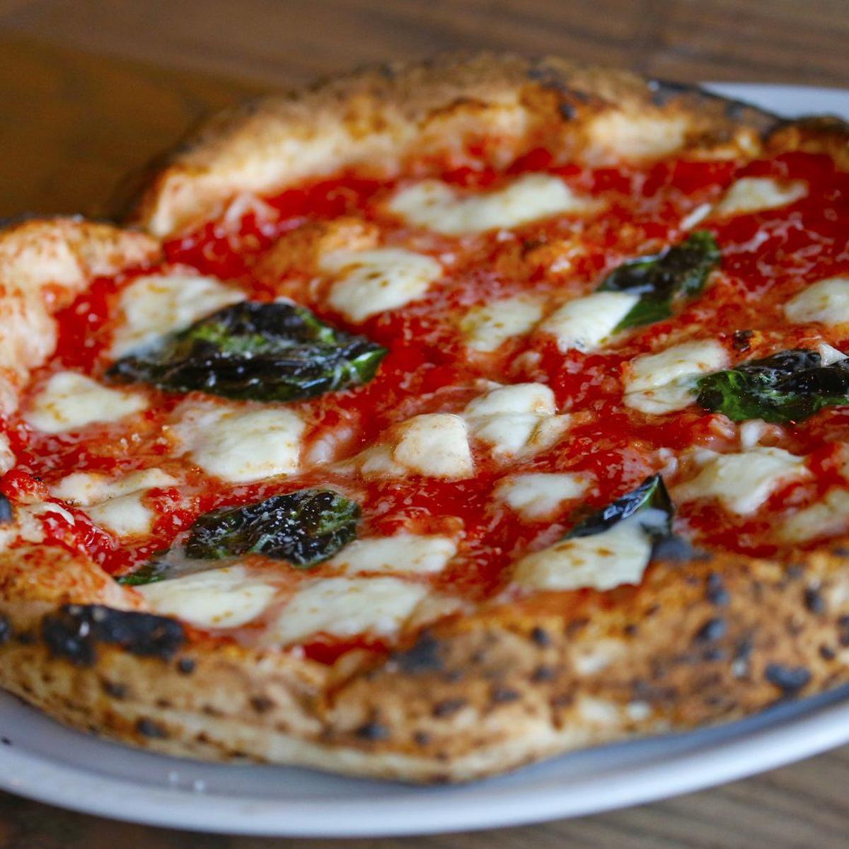 At Jay S Artisan Pizzeria The Best Neapolitan Style Pies In Town Dining Buffalonews Com