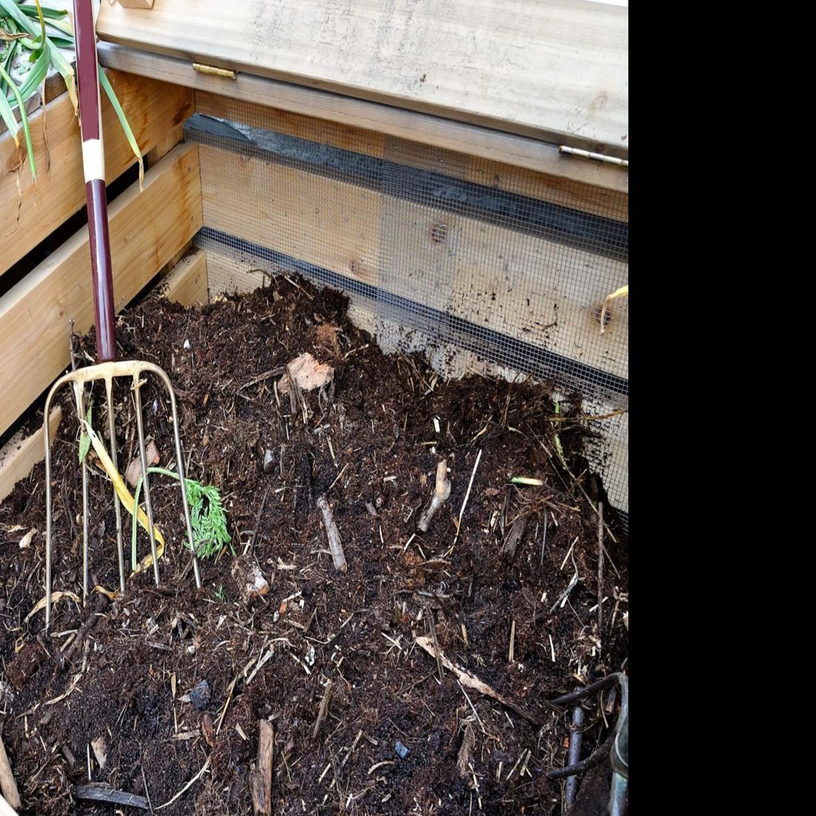Brush Up On Potting Mix Topsoil Mulch And More Home Garden Buffalonews Com