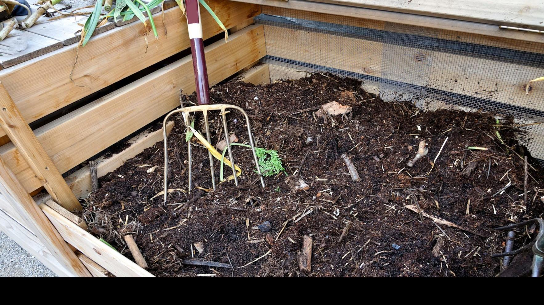 Brush Up On Potting Mix Topsoil Mulch And More Home Garden Buffalonews Com