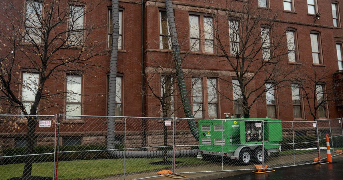 Canisius puts Lyons Hall up for sale