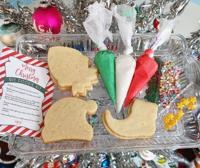 Retro Cookie Baker Co. cookie decorating kit