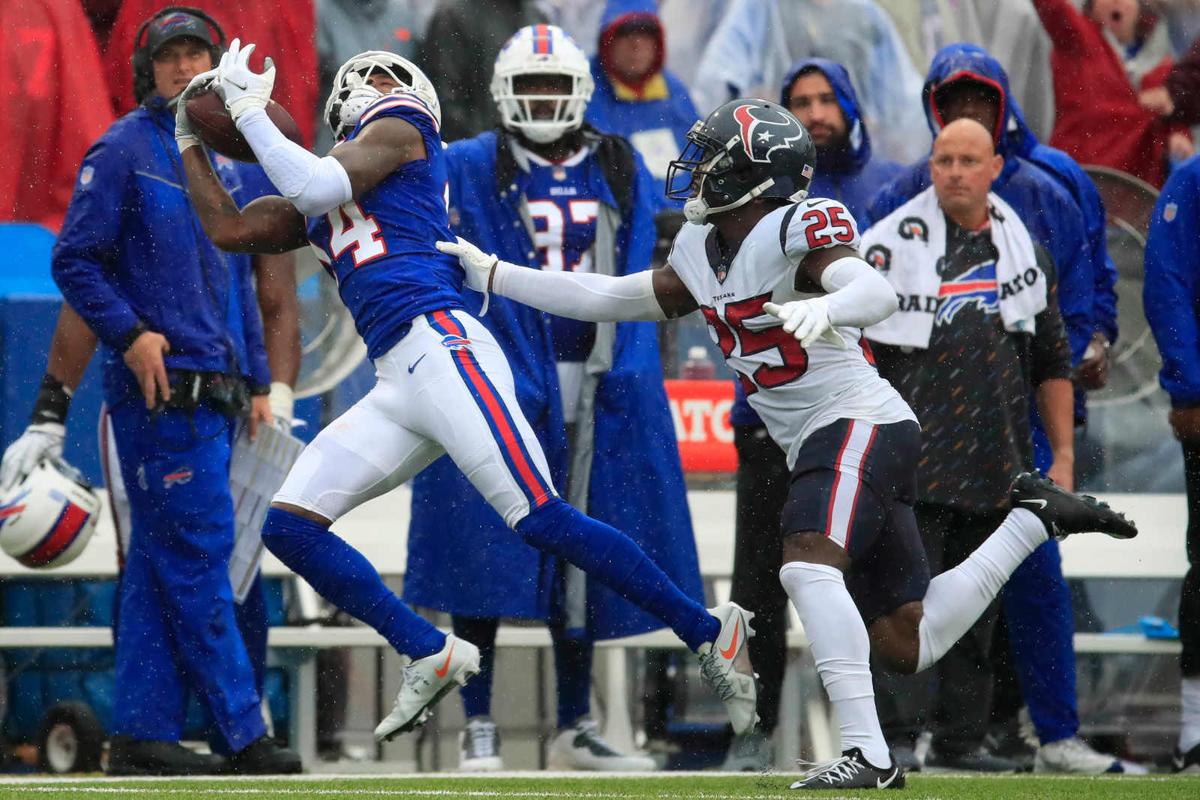 Buffalo Bills tight end Dawson Knox (88) lines up during an NFL football  game against the Green Bay Packers, Sunday, Oct. 30, 2022, in Orchard Park,  N.Y. (AP Photo/Bryan Bennett Stock Photo - Alamy