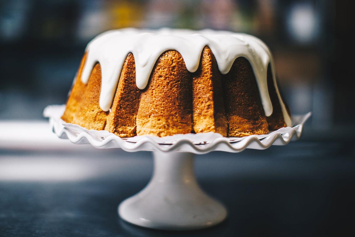 Cake-Crazy-7up-pound-cake.jpg