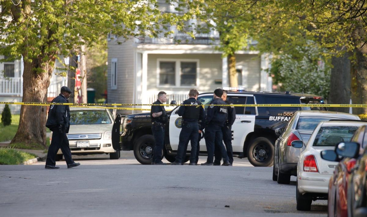 Wounded Buffalo cop thought he felt gun in suspect's pocket | Local News | buffalonews.com