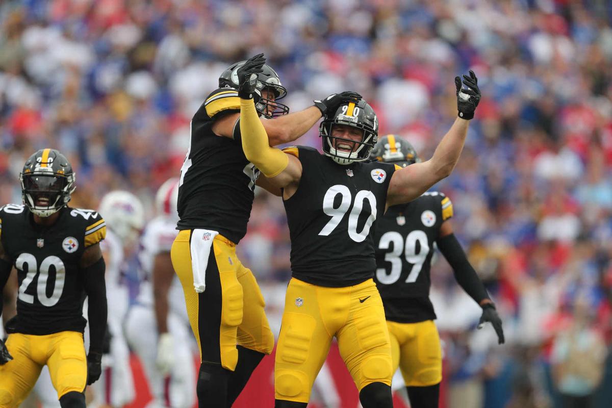 Steelers defense pulls the uno reverse card on the Bills