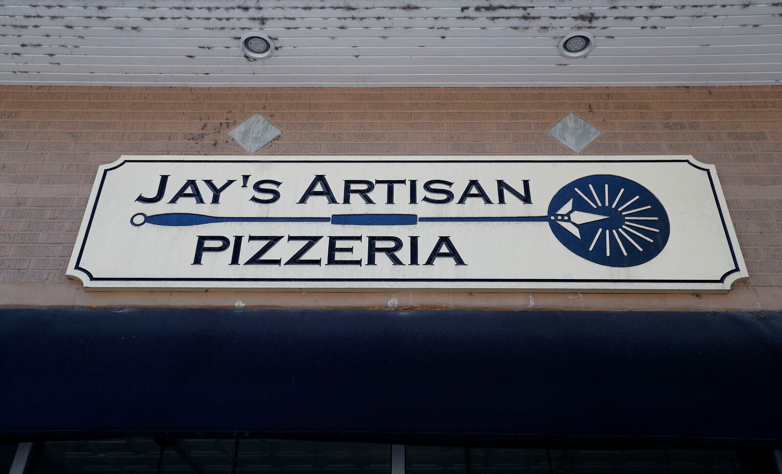 jays artisan pizza