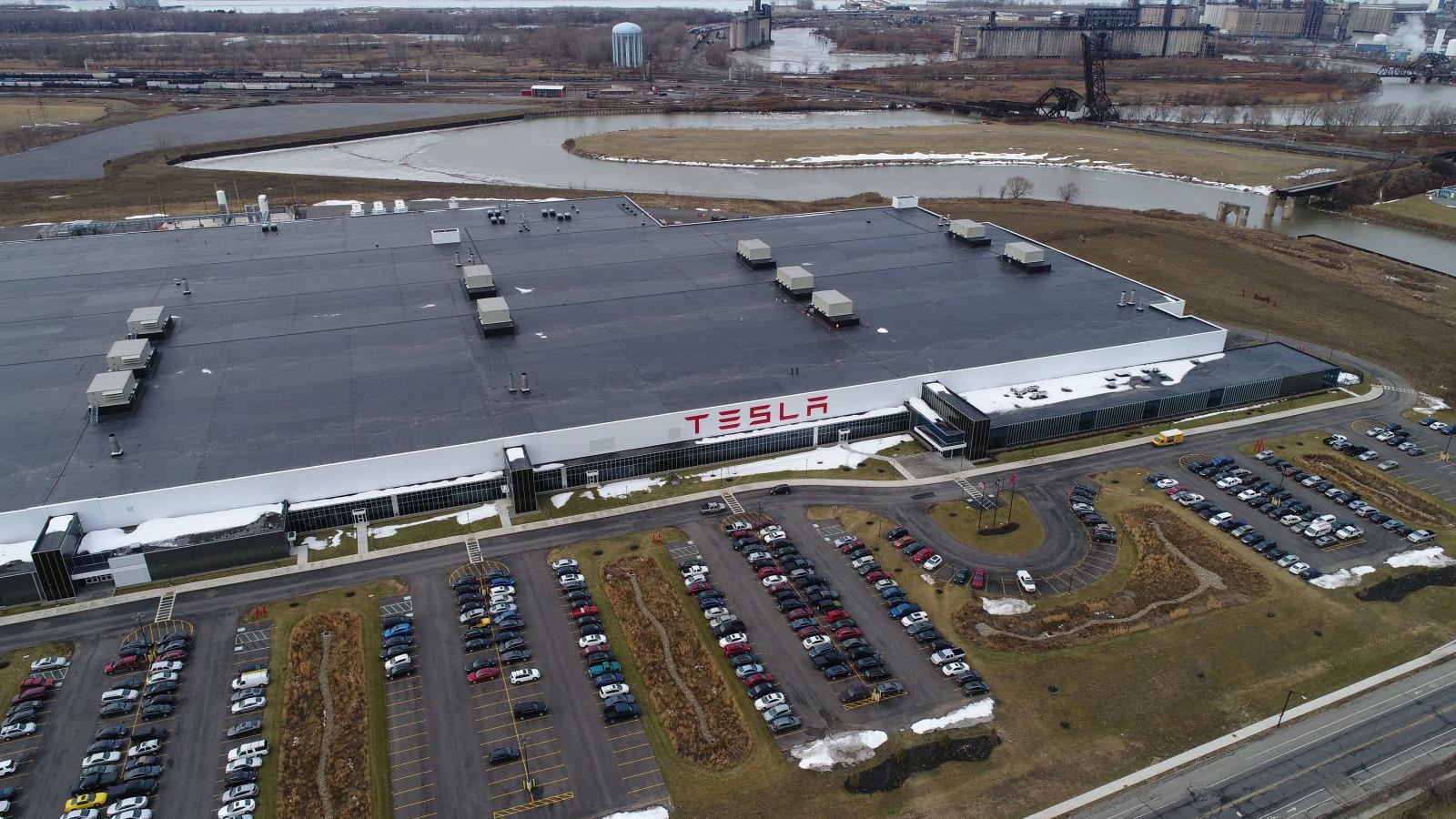 Tesla Is Looking For Workers For Its Buffalo Factory Business Local Buffalonews Com