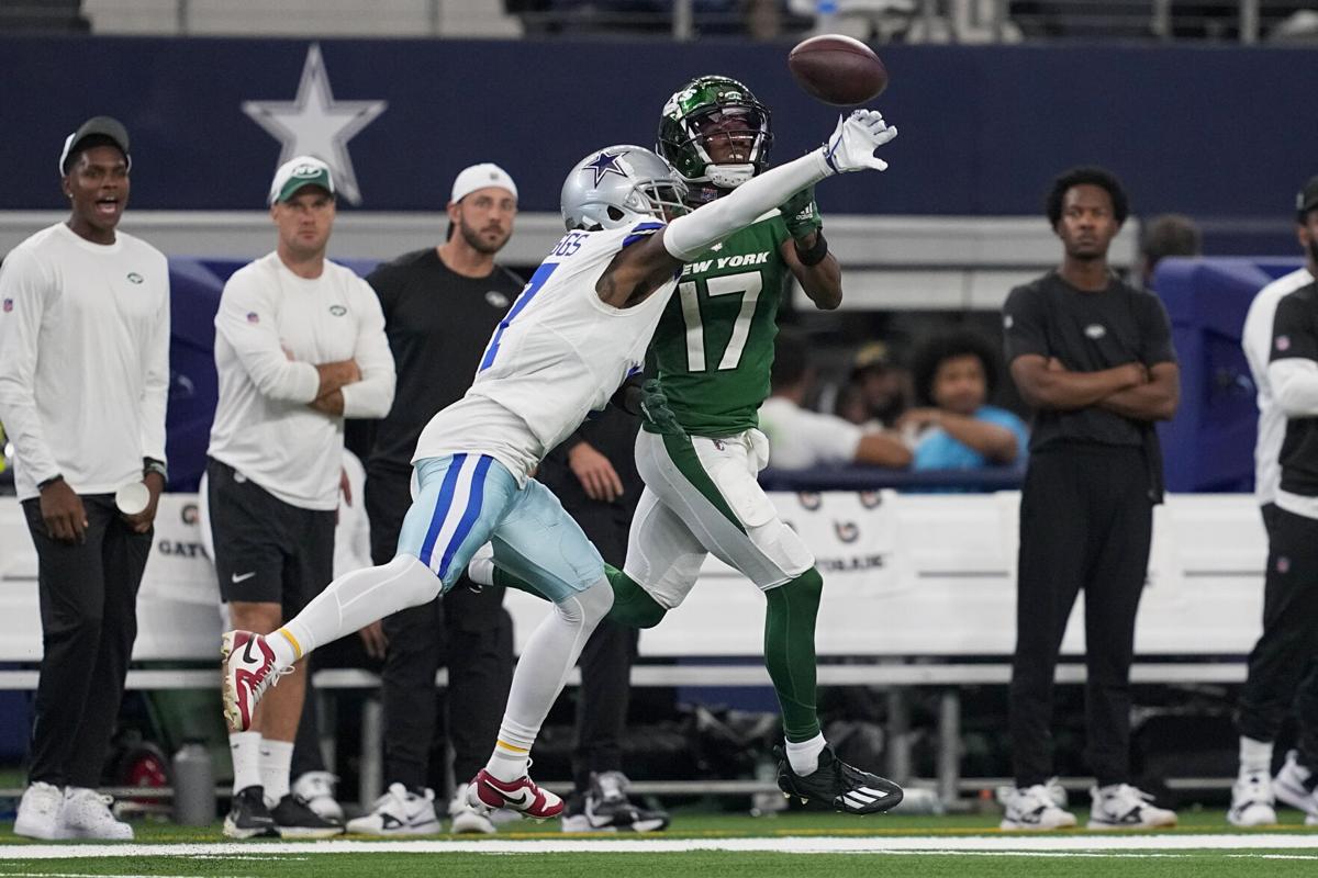 Cowboys: Trevon Diggs suffers toe injury at training camp, but no