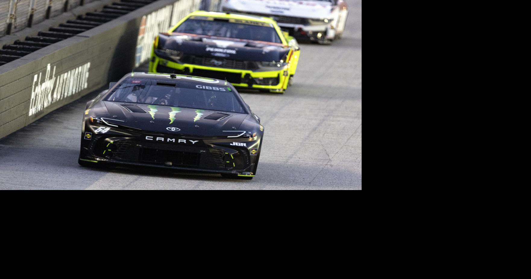 NASCAR Bristol Auto Racing