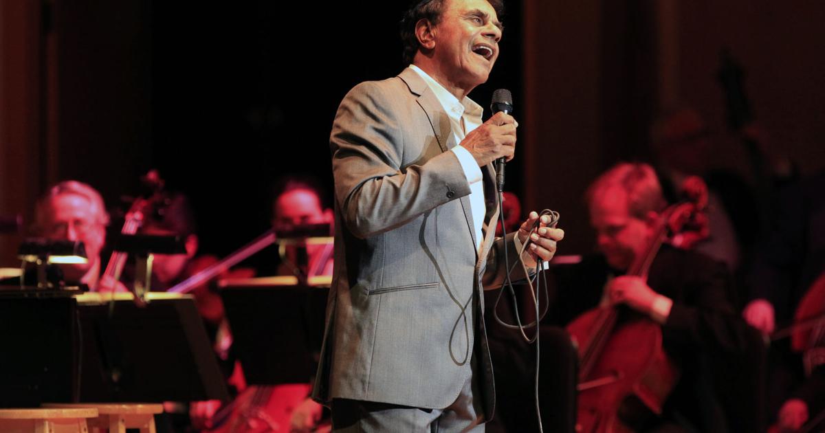 Johnny Mathis, who will play Shea's, still going strong at 82