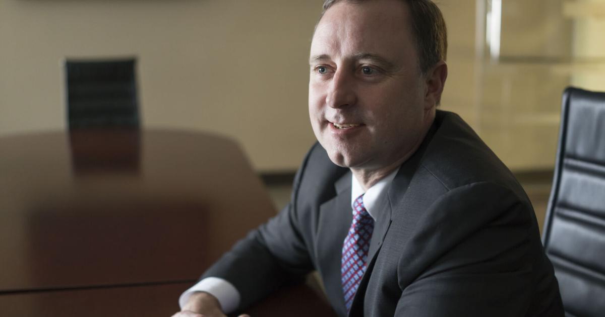 Kaleida Health-Manager David Hughes, ein GM-Ingenieur, der zum Arzt wurde, stirbt im Alter von 53 | Lokales Geschäft Kaleida Health-Manager David Hughes, ein GM-Ingenieur, der zum Arzt wurde, stirbt im Alter von 53 | Lokales Geschäft