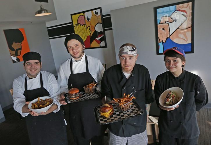 At Juicy Burger Bar, a bid for Hamburg's burger crown