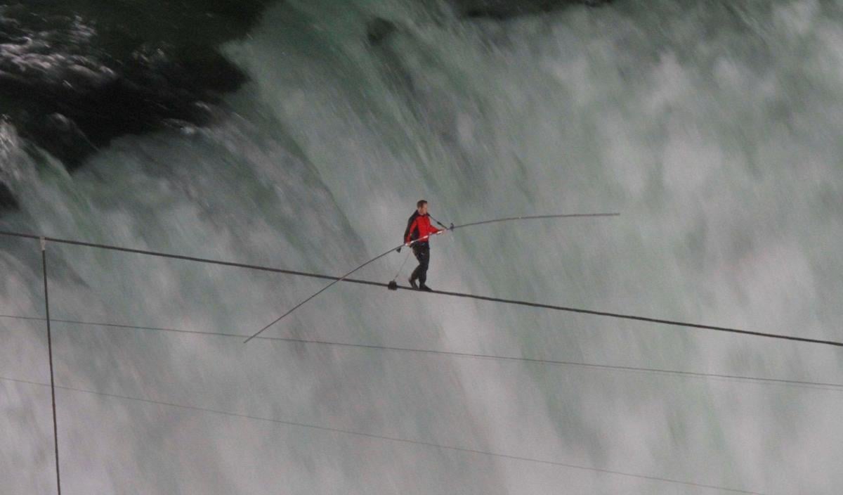 Five Injured After 8-Person Tightrope Stunt Goes Bad in Florida