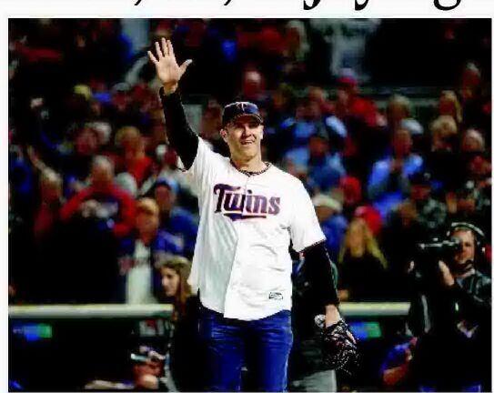 Minnesota Twins retire Joe Mauer's jersey number
