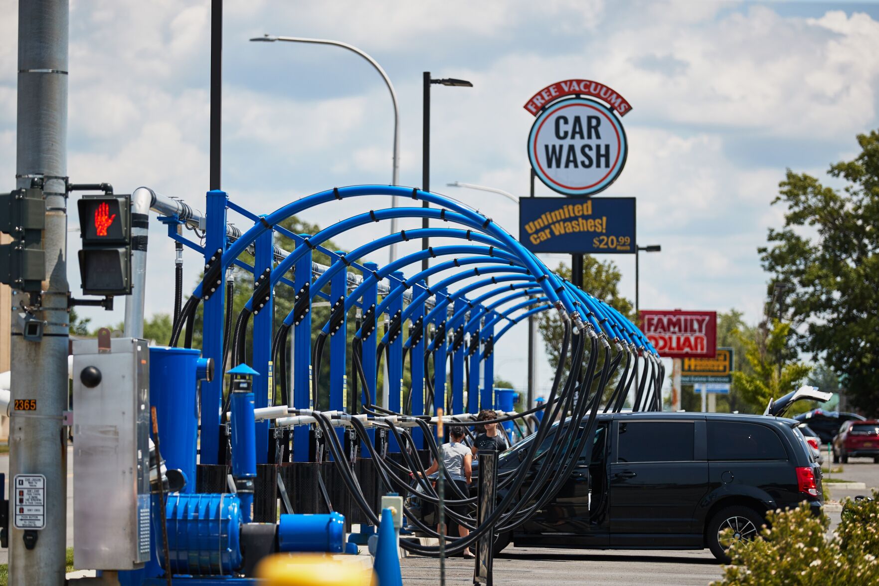 Good Morning, Buffalo: Suburban Car Washes Drive Complaints From Neighbors