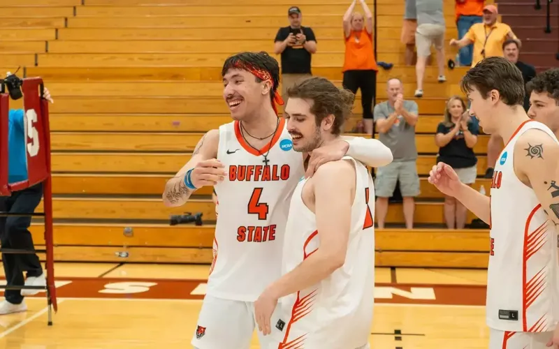 NCAA TOURNAMENT FIRST ROUND PREVIEW: BUFFALO STATE BENGALS VS. #1 SPRINGFIELD PRIDE