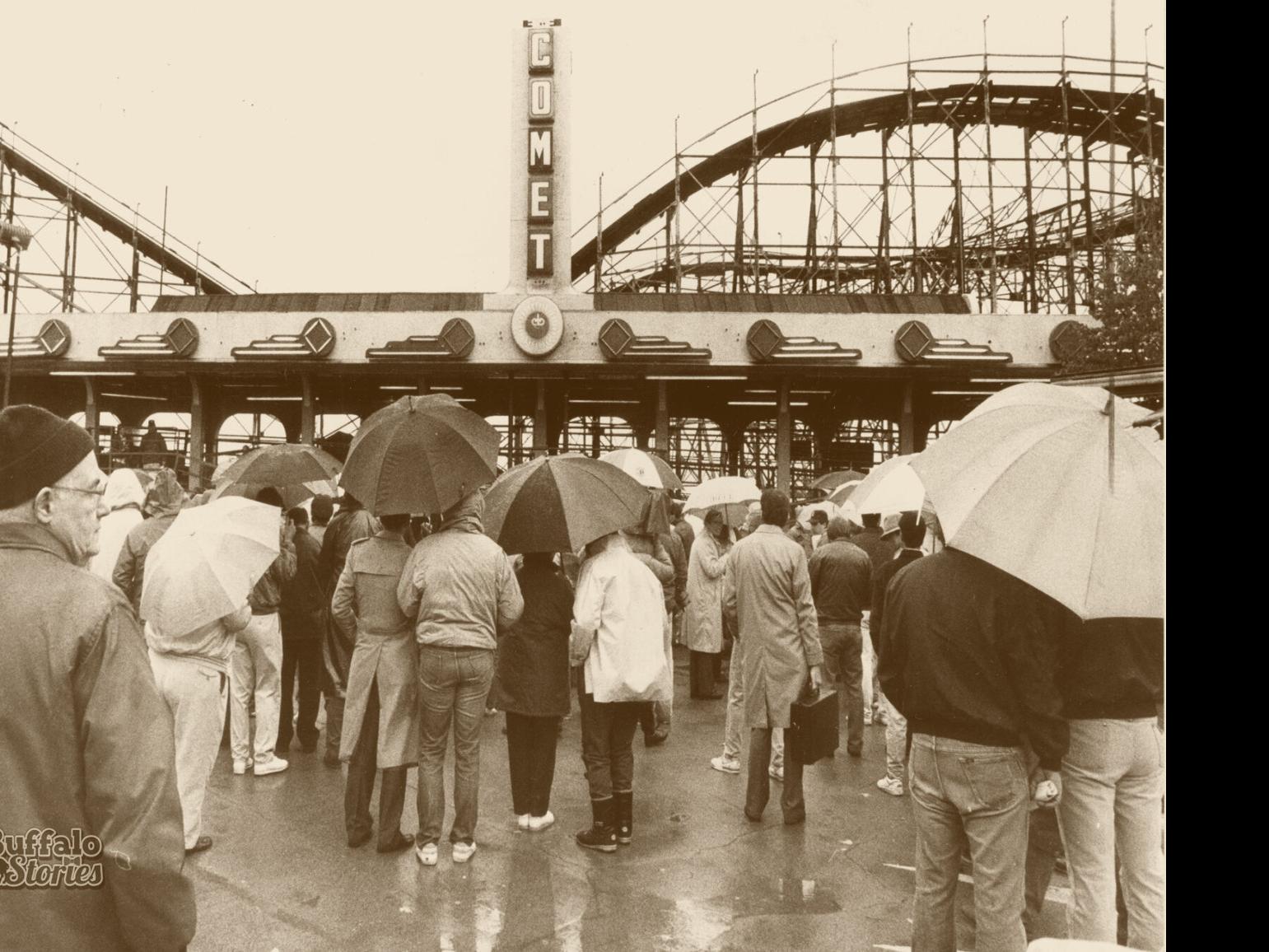 Buffalo In The 40s Crystal Beach S Comet Replaces Deadly Cyclone Coaster Archives Buffalonews Com