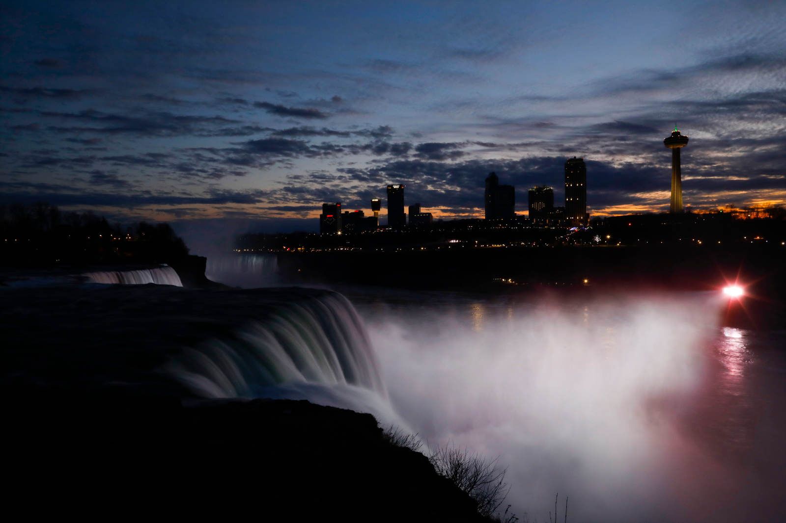 Niagara Falls Skyline