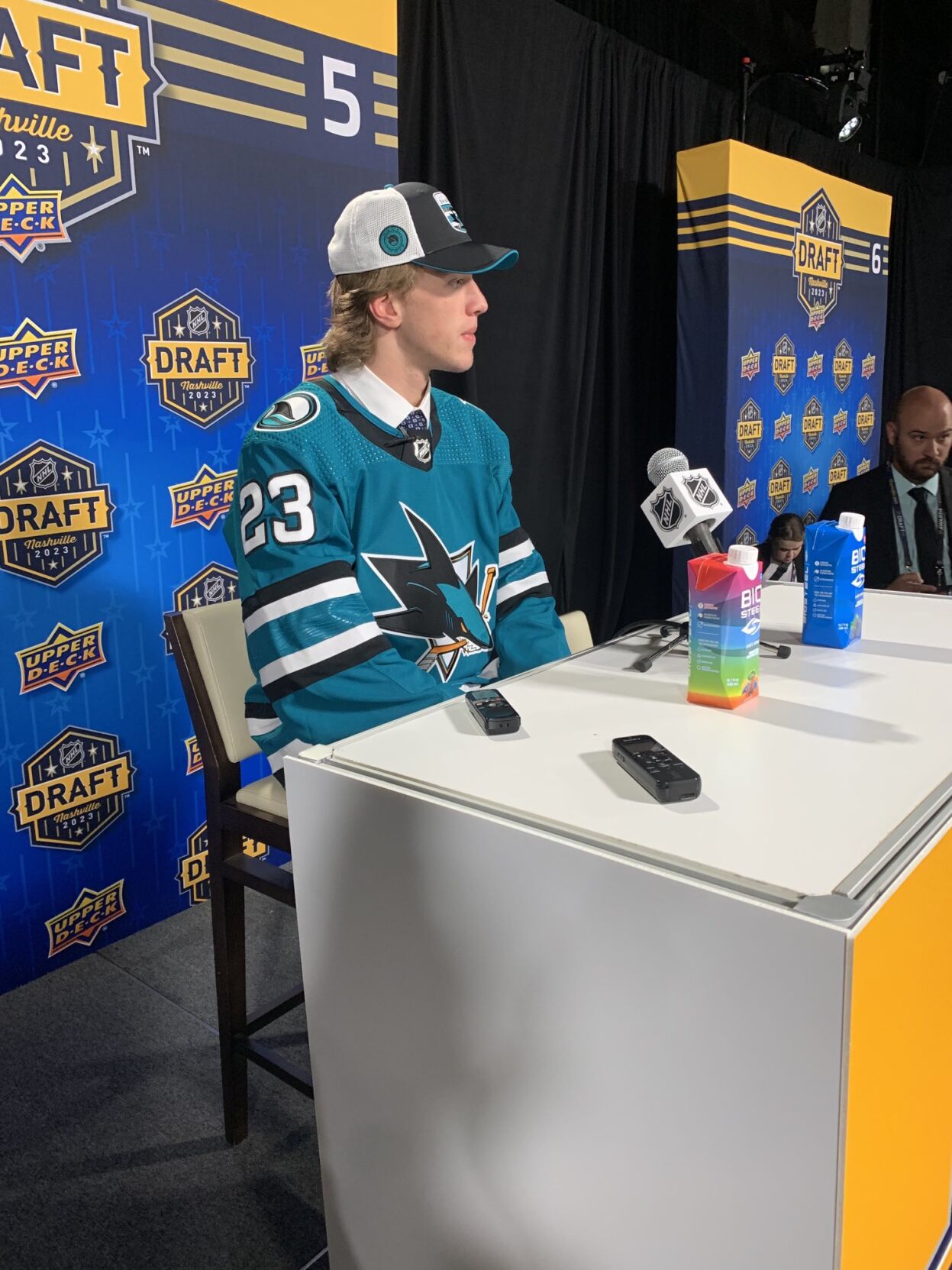 Hamburgs Quentin Musty signs contract with San Jose Sharks