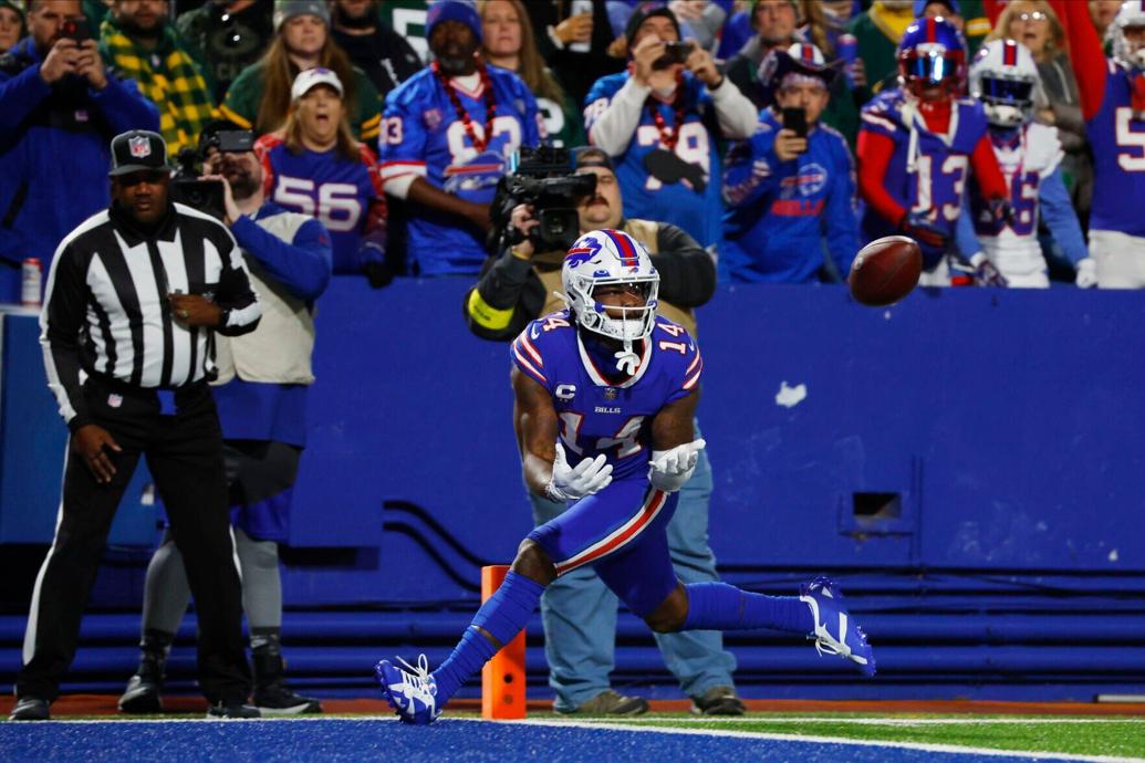 APTOPIX Packers Bills Football